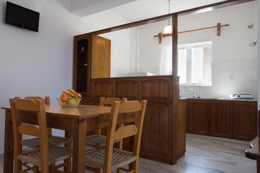 Elena Rooms & Apartments Gerani  Phòng bức ảnh