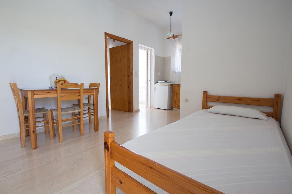 Elena Rooms & Apartments Gerani  Phòng bức ảnh